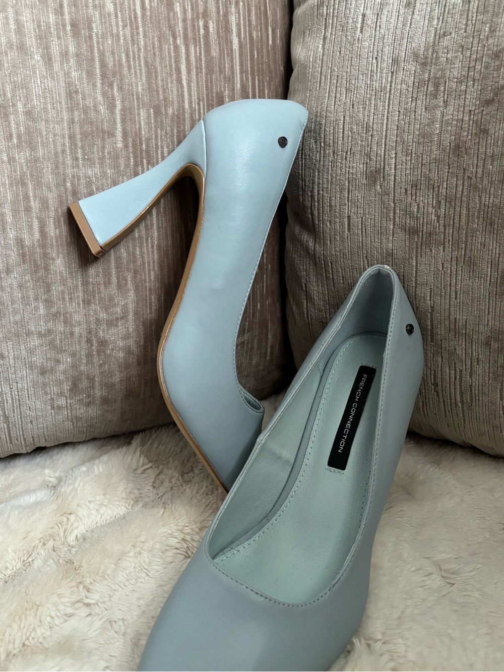 NEW! Women’s Pointed-Toe Heels - Picture 3 of 4